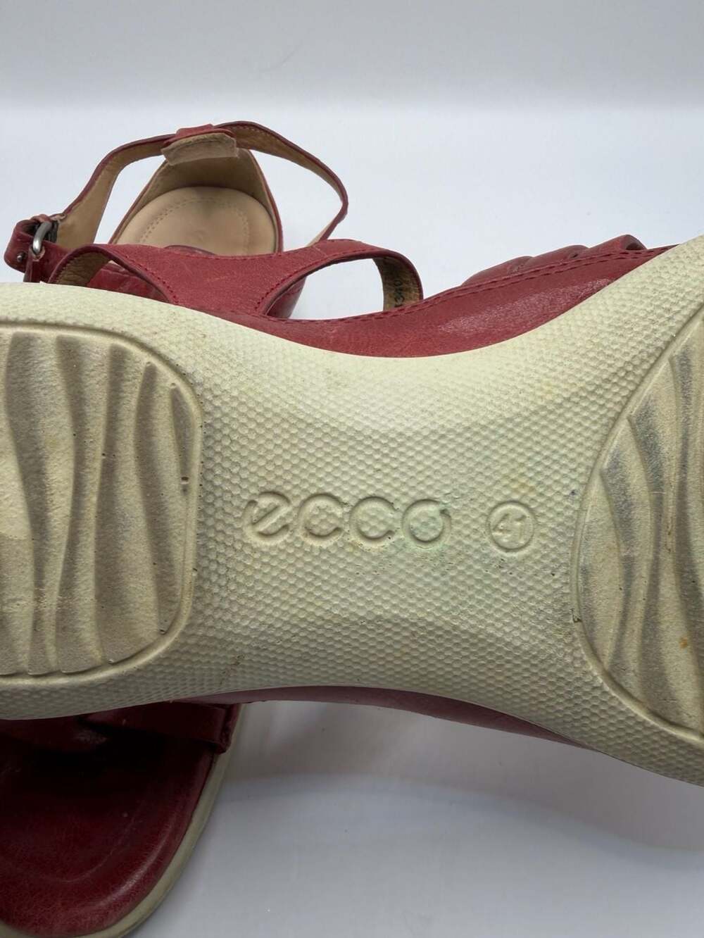 ECCO Red Leather Sandals Size 41 Gladiator Strappy Flat - Picture 8 of 8